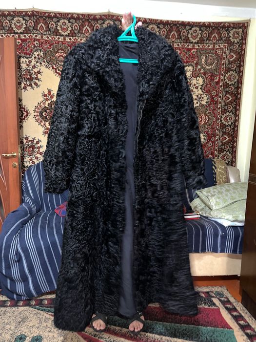 Шуба каракулевая