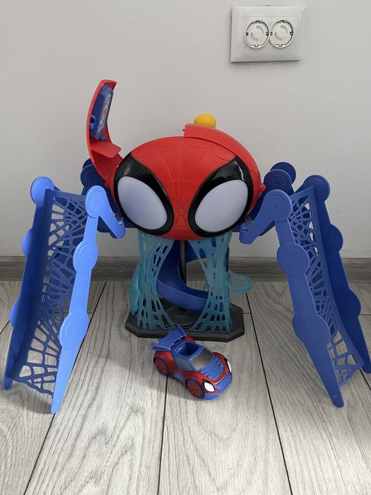 Centrul lui Paienjenel