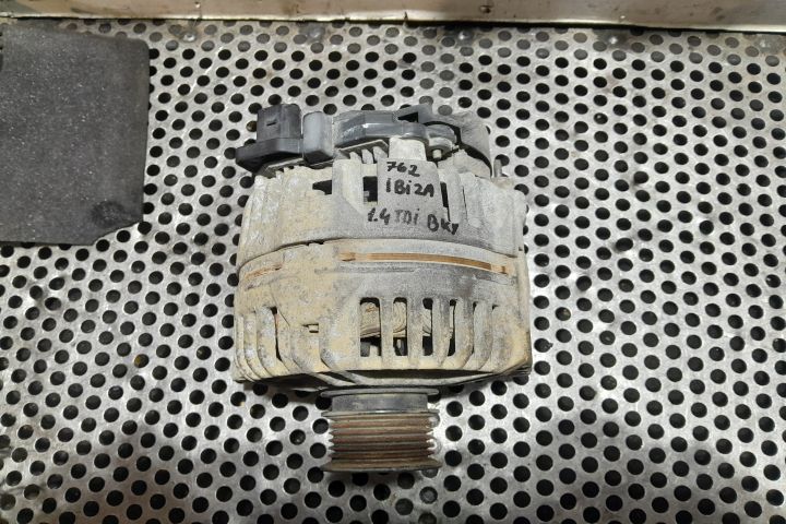 Alternator 037903025M 037903025M Seat Ibiza a 3-a generatie 6L