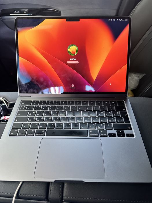 Macbook air M2 8/512