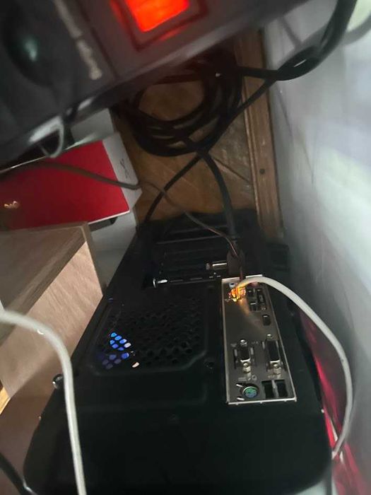 PC Gaming i5-9400 | RX 570 Nitro+ 4GB | 16GB RAM | SSD 480GB