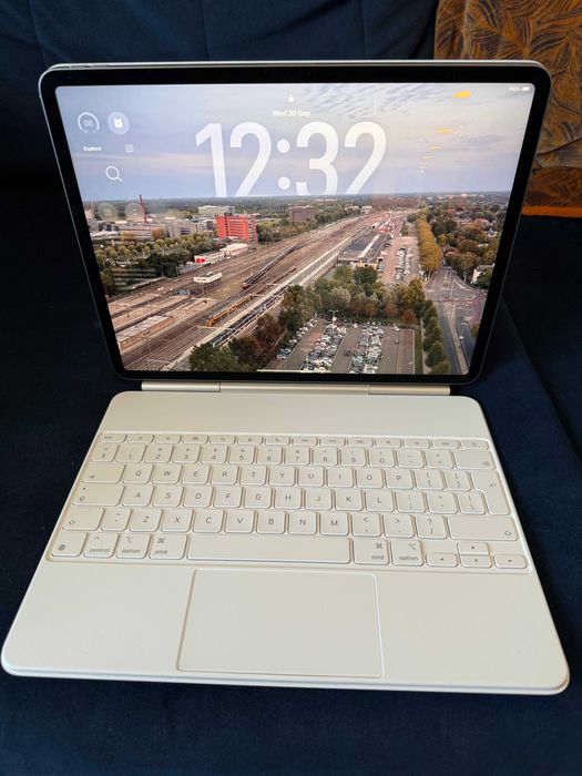 Magic Keyboard iPad Air 13" M3/M4 A3340