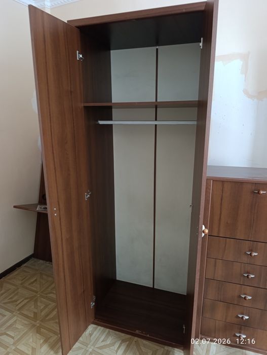 Шкафы ,гарнитуры
