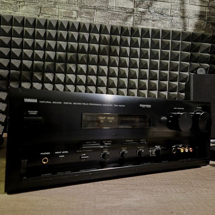 21 килограмов  Yamaha DSP-A2070 с проблем