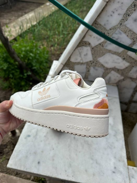 Дамски маратонки Adidas Forum bold white blush 39.1/2