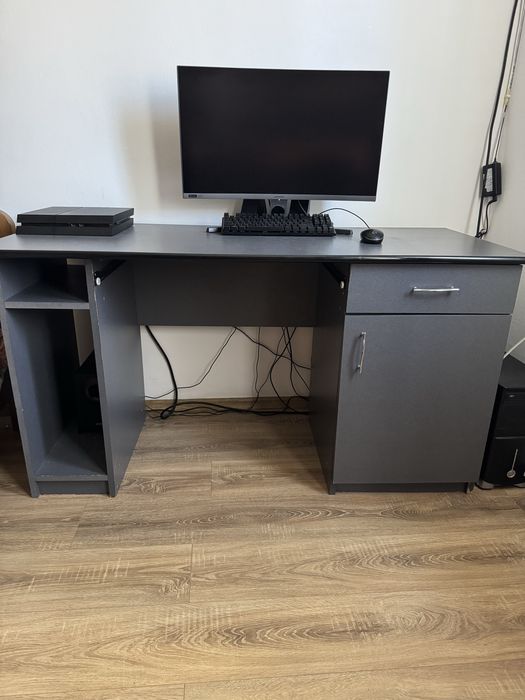 Vand birou+pc+monitor