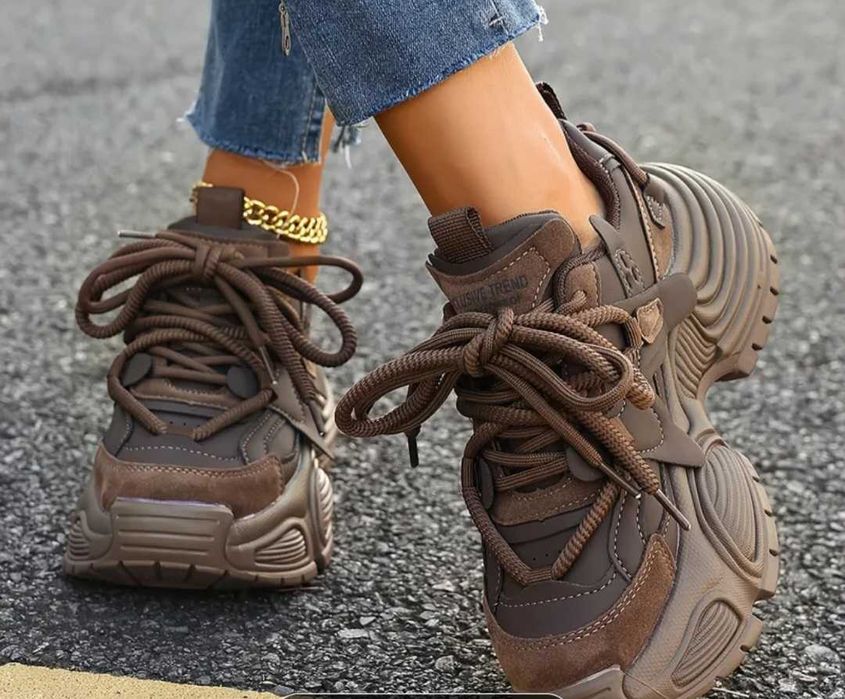 Маратонки кафеви