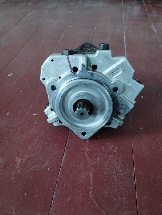 ТНВД НАСОС  МАН учун D-20 мотор...