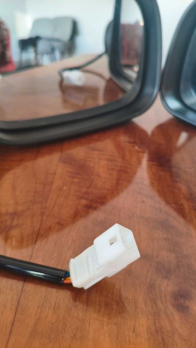 : ​Set oglinzi electrice Dacia Logan / MCV / Sandero (2007+) – NOI