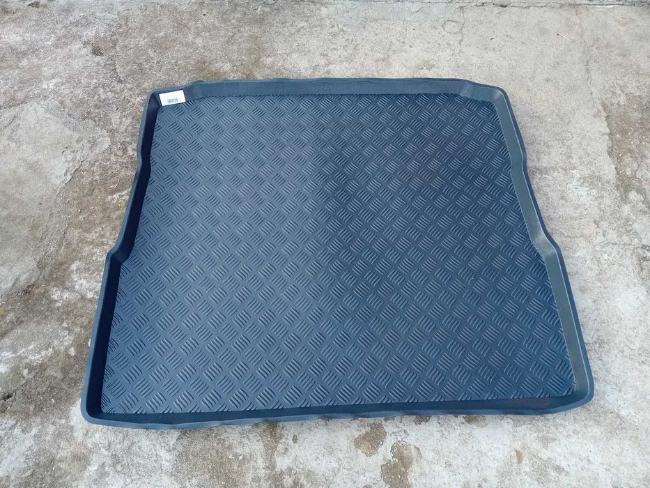 Стелка в багажника Опел Зафира Б