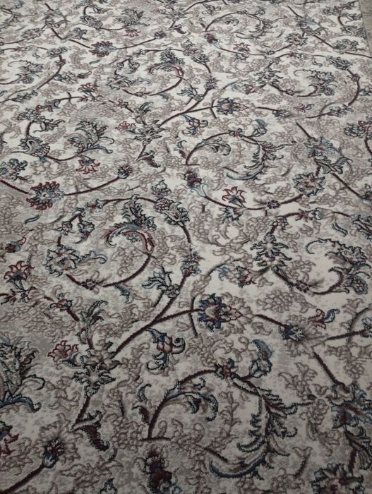 gilam sotiladi yangi