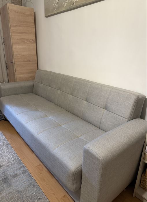 Canapea gri extensibila 3 locuri