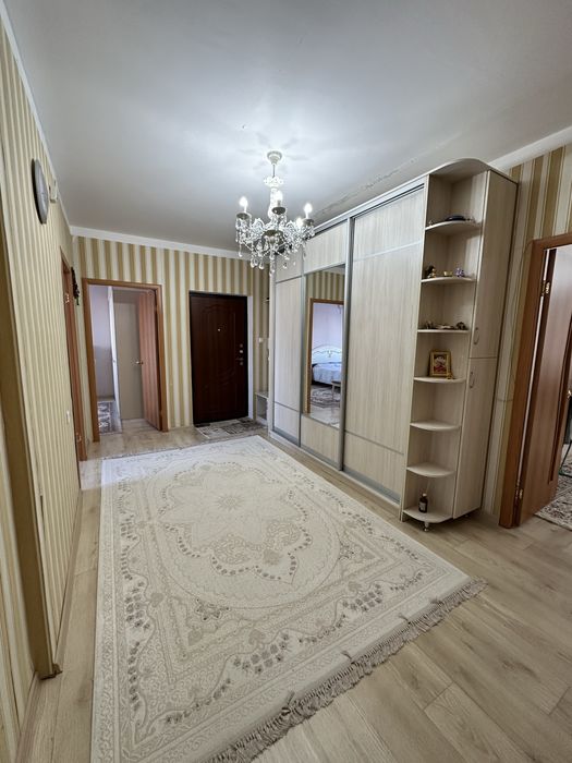 Продам трехкомнатную квартиру