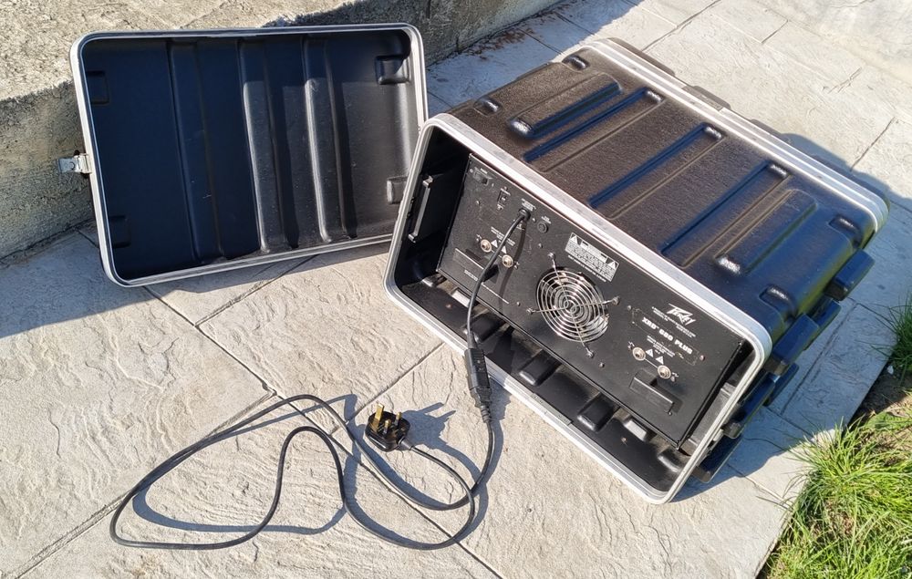 Statie cu mixer peavey xrd680 plus