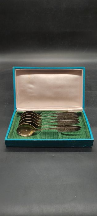 Чайные серебряные ложки