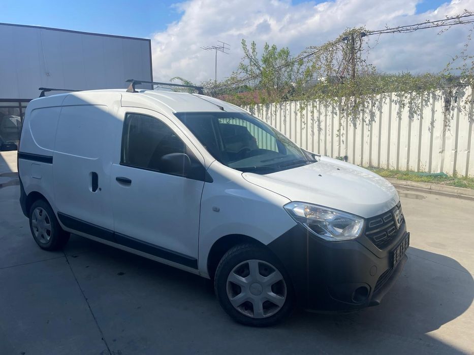Vând Dacia Dokker