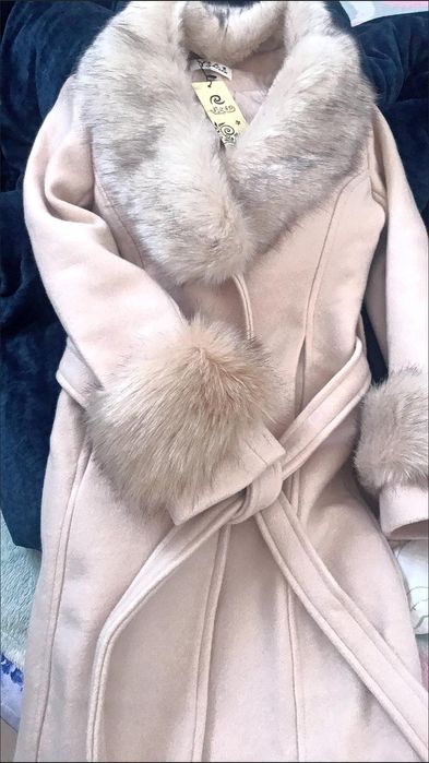 Продам пальто новый