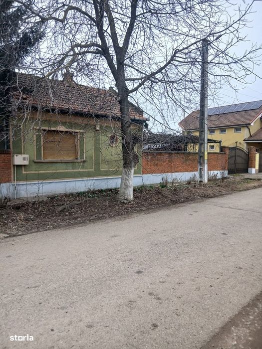 Casa de vanzare Santion ,teren 3800 mp