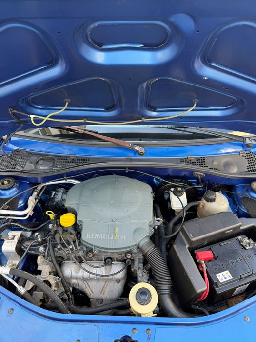 Vand dacia logan  full  unic propietar  de noua
