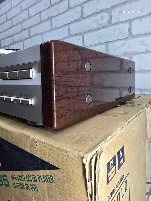 CD проигрыватель YAMAHA CD-DVD S795.