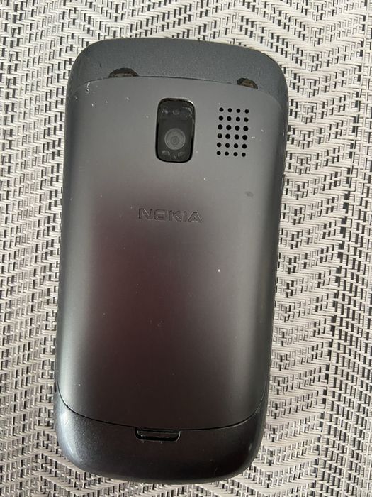 Телефон Nokia Asha 302