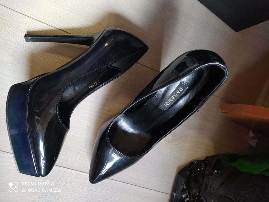 Красивые туфли .