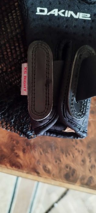 Dakine протектор за китка - накитник