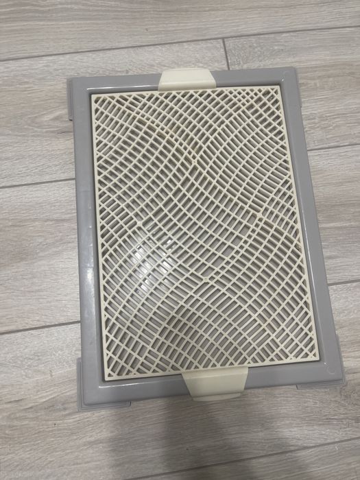 Лоток для собак продам