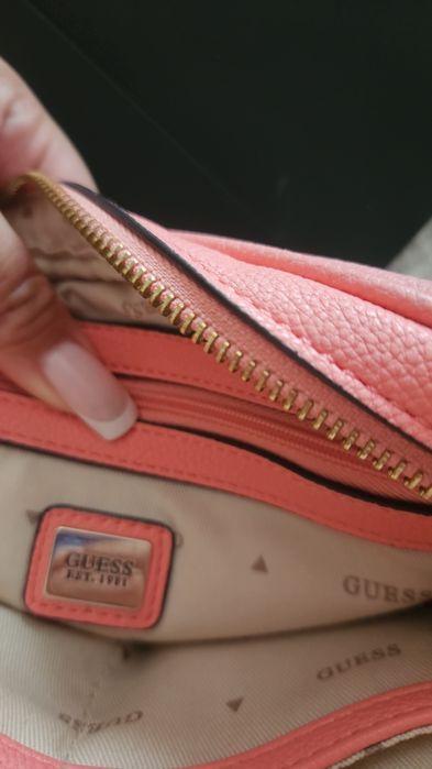 Продам сумку Guess оригинал