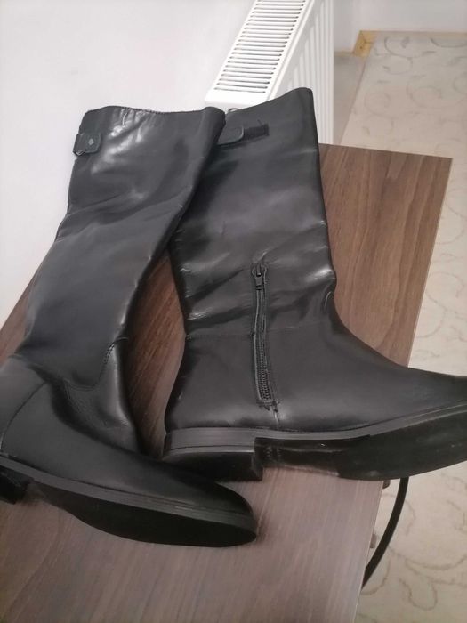 Зимни ботушиот естествена кожа