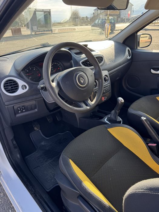 Renault Clio 1.5 dCi an 2012 consum foarte mic