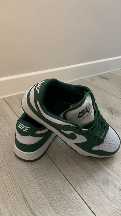 Обвь,кроссовки NIKE 36р