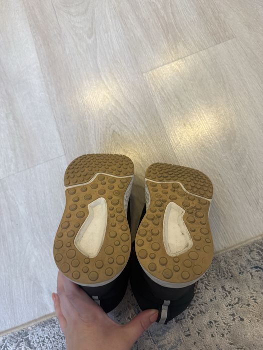 Продам зимние сапожки для мальчика