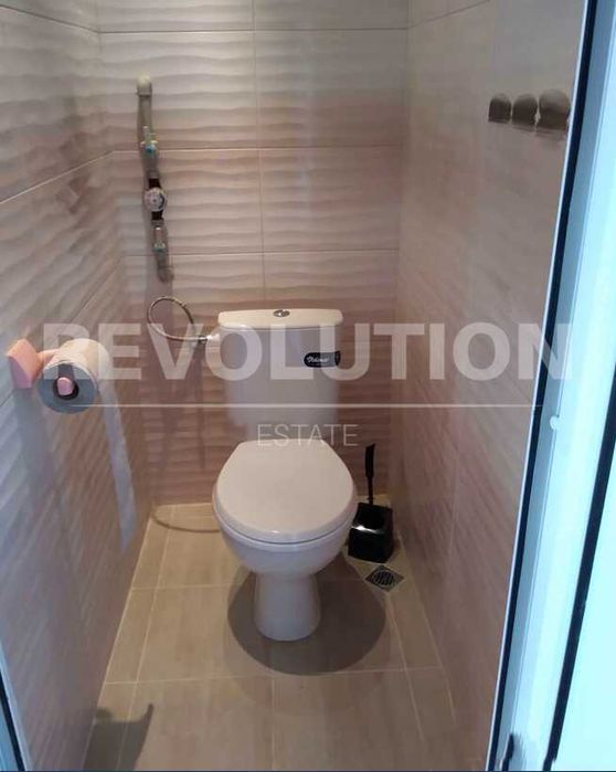 Четиристаен апартамент в сърцето на Варна