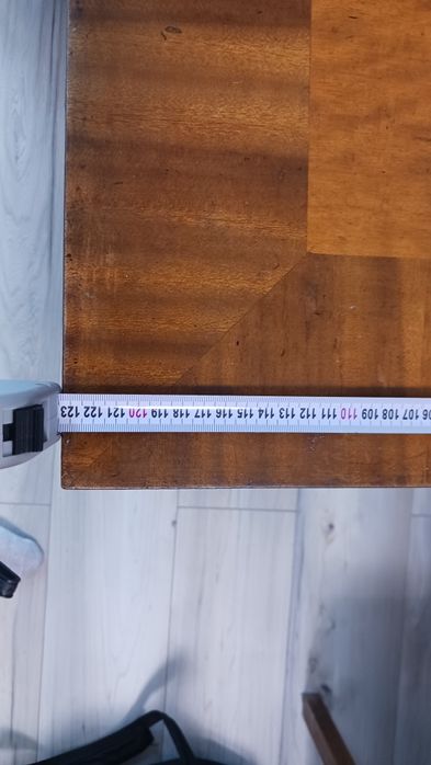 Трапезна маса, запазена