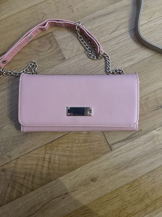 Geantă plic / crossbody roz prafuit cu lanț metalic