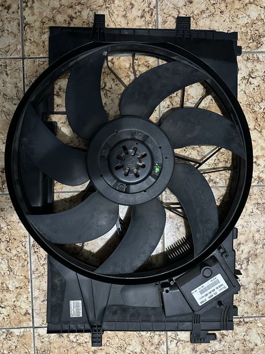 Вентилятор охлаждения W203  Mersedes C class