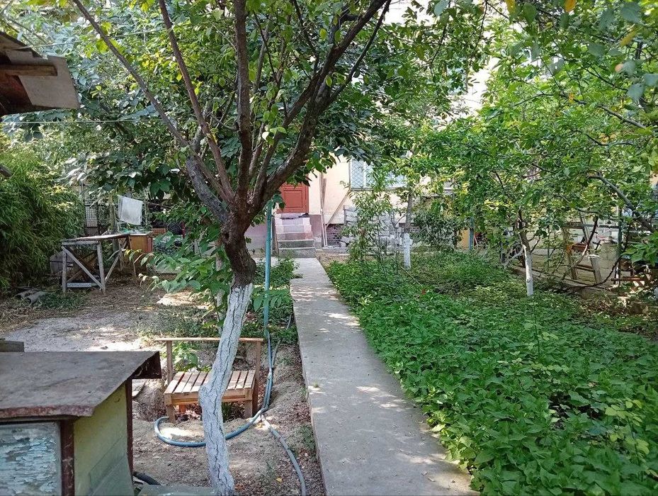 Продаются две двухкомнатные квартиры на 1 этаже, рядом. Авиасозлар (L)