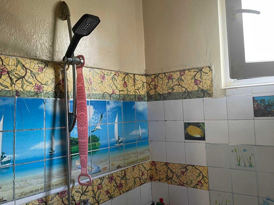 Собственик продава тухлен многостаен центъра - в гр. Айтос