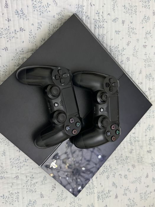 Sony PlayStation 4