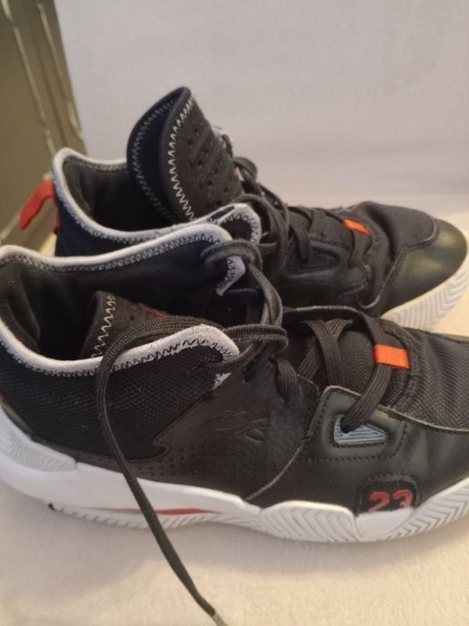 Nike Air Jordan stay loyal 2