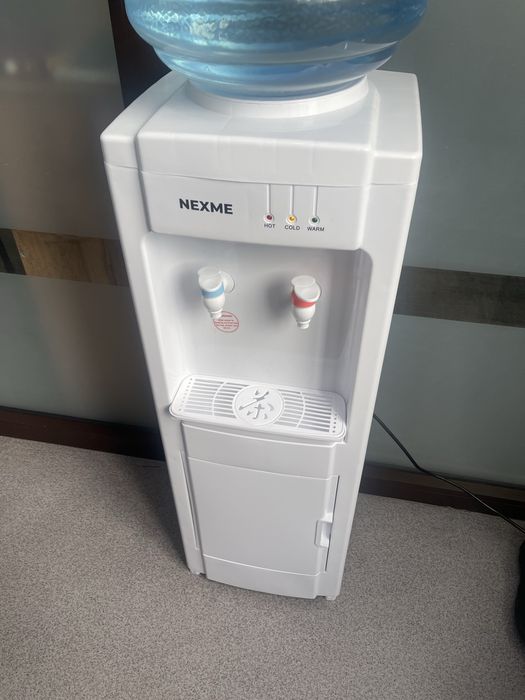 Кулер для воды NEXME