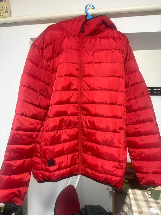 Vesta + geaca cu gluga ( CITITI ANUNTUL )