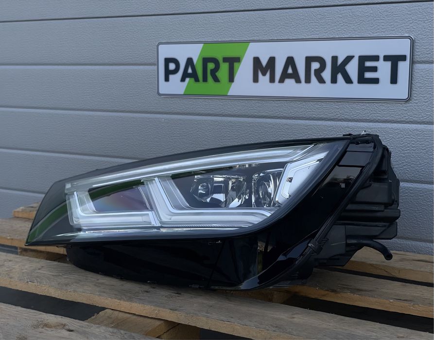 Ляв Фар AUDI Q5 SQ5 FY