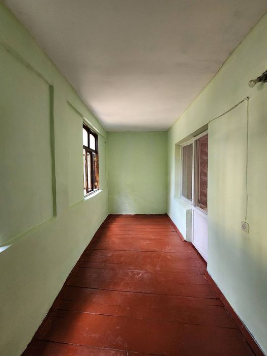 Продается Большая 1 комнатная квартира с Верандой. Этаж 1.