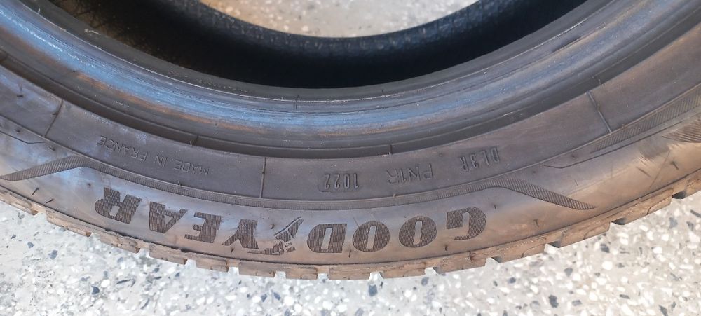 215 55 17 Зимни гуми  Goodyear Дот22