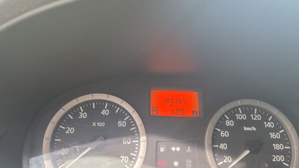 Dacia Logan 1  1.6 8V