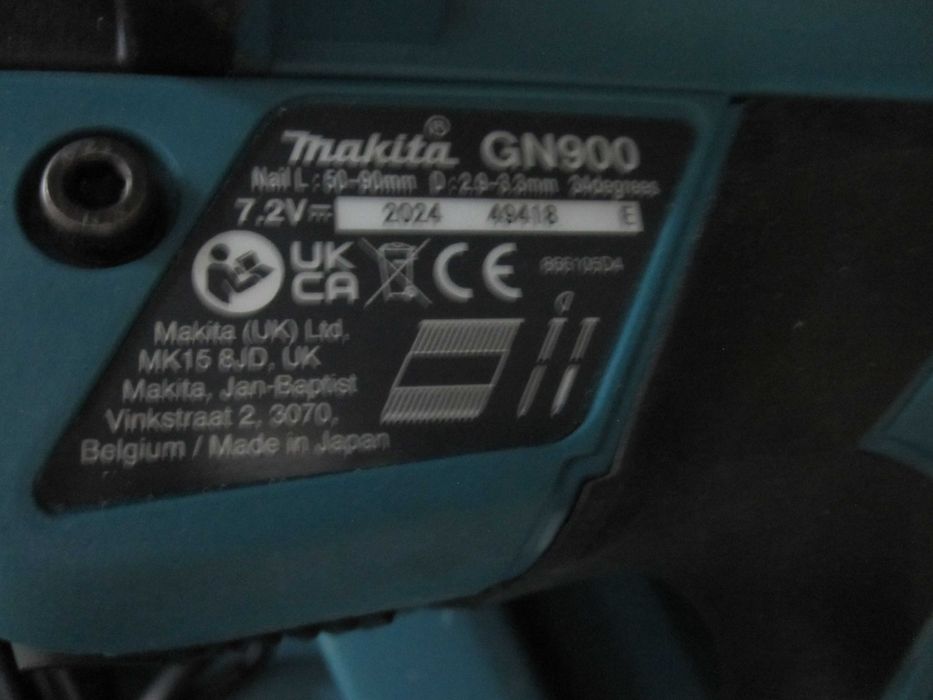 Pistol de bătut cuie fără fir Makita GN900SE 7,2 V, negru, albastru