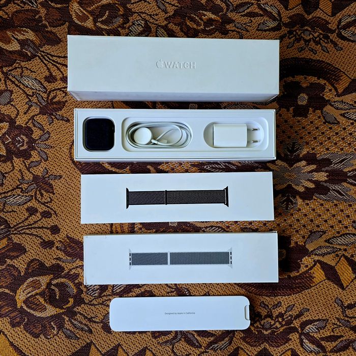 Продам смарт часы Apple