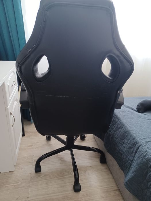 Vând scaun pentru birou, gaming